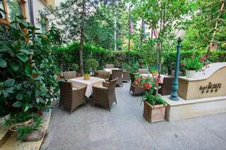 Отель Hotel Irisa Бухарест-6