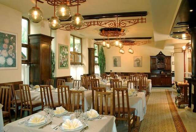 Отель Hotel Irisa Бухарест-14