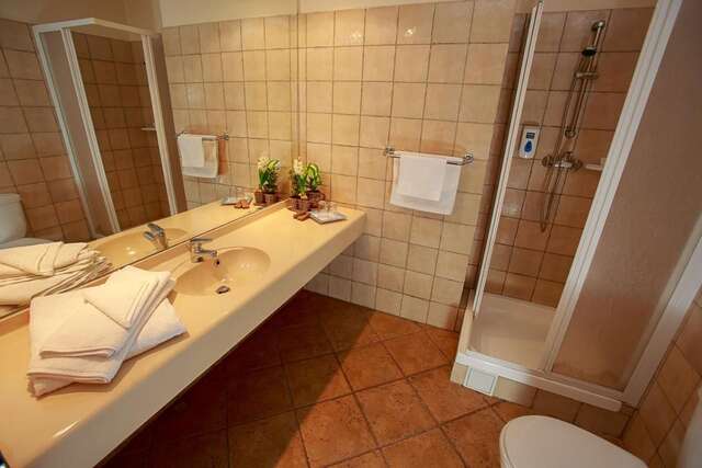 Отель Hotel Irisa Бухарест-6